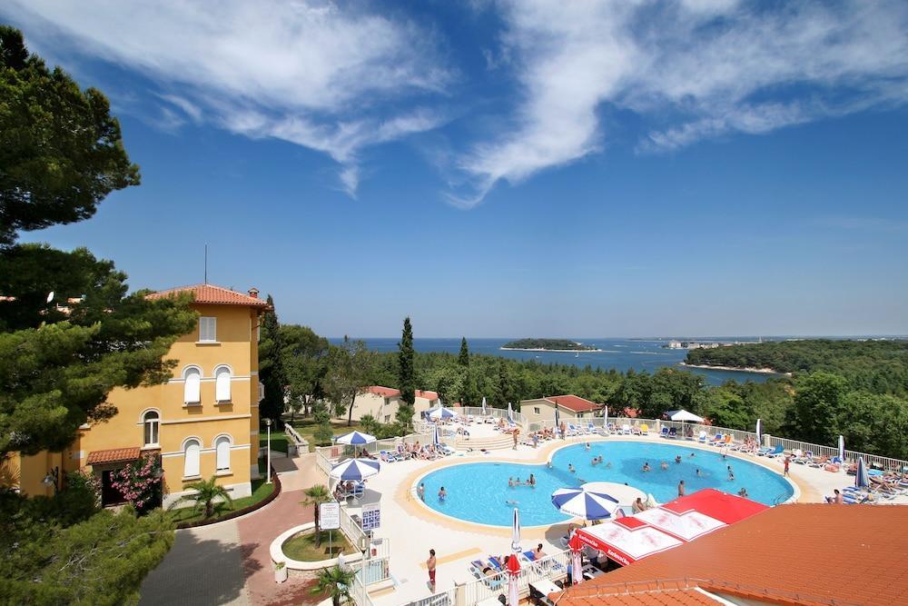 Bellevue Plava Laguna Hotel 4*