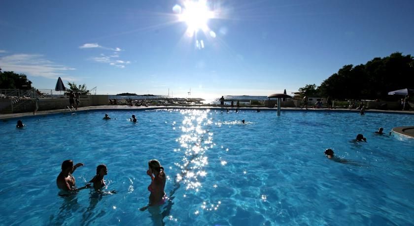 Hotel Bellevue Plava Laguna 4*